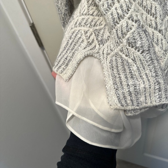 Lucky Brand Gray & Metallic Layered Knit Sweater Size: Large - Picture 4 of 6